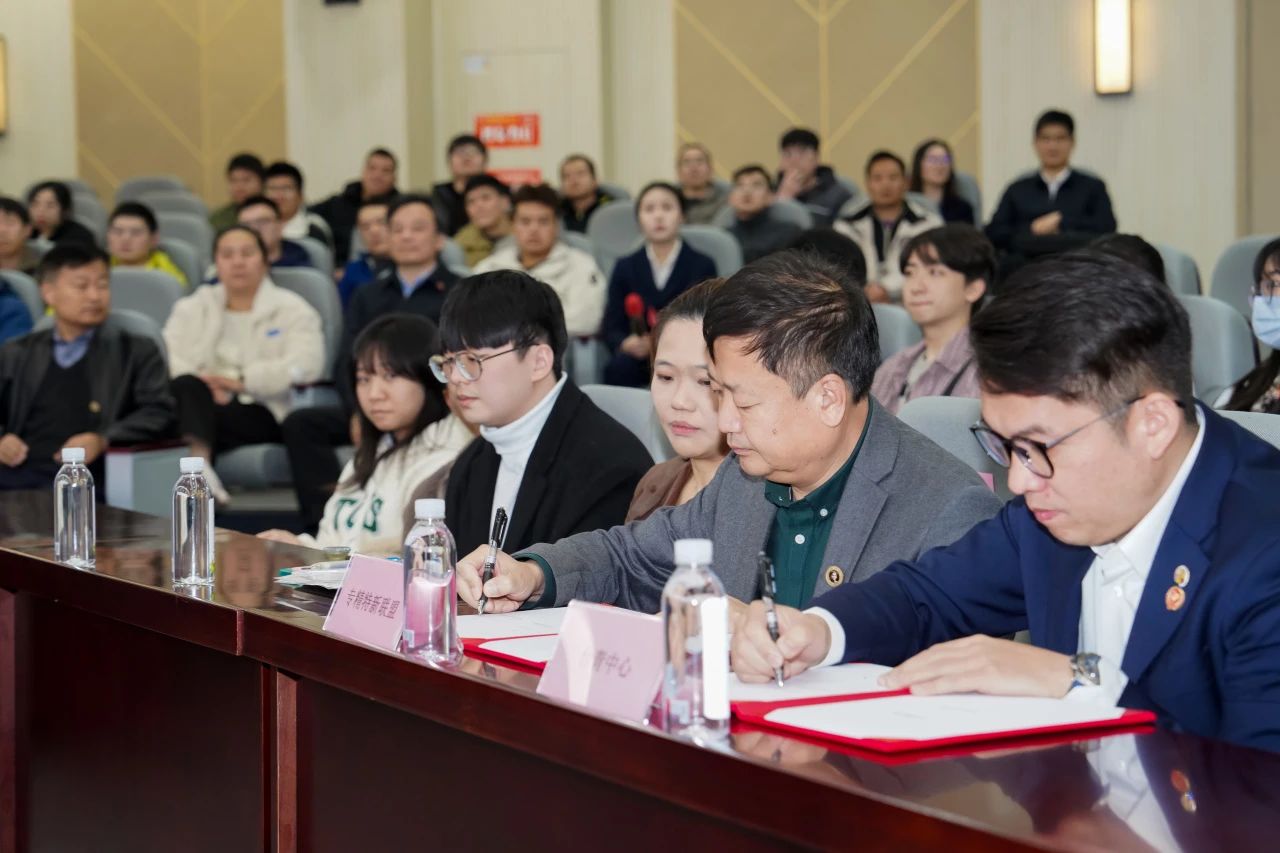 1733904435205058.jpg 1733904435205058.jpg