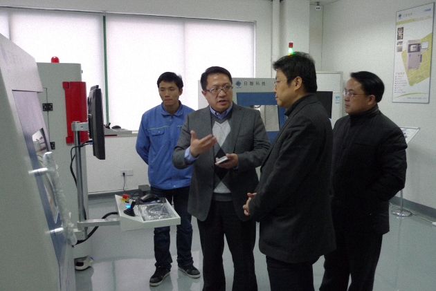 热烈欢迎无锡新区党工委书记许刚、鸿山街道书记平江、无锡新区科技局张局长等一行莅临参观指导