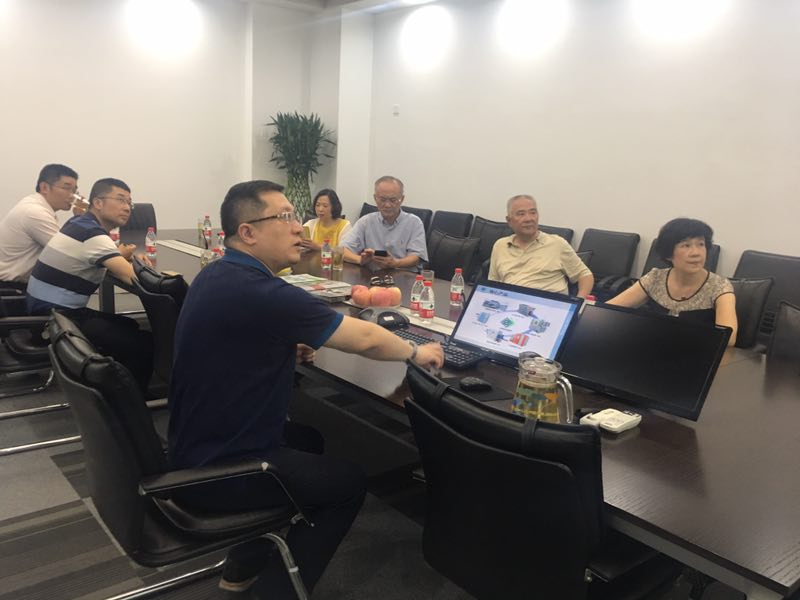 热烈欢迎政协主席贡培兴、新产业研究会副会长张建等一行参观日联科技